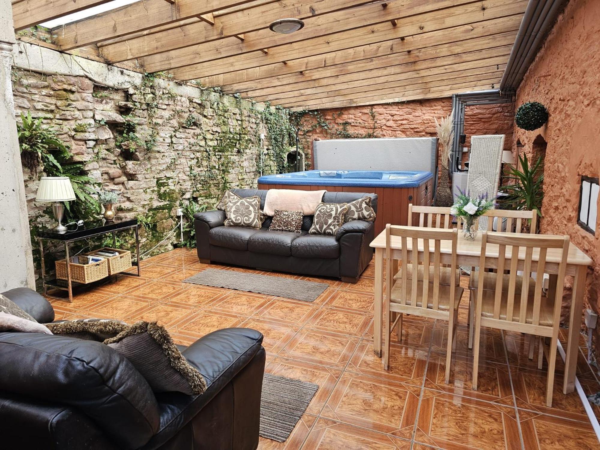 Herefordshire Holiday Cottages Lea エクステリア 写真